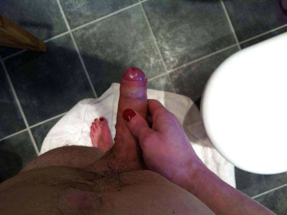 7P SLUT RED NAILS