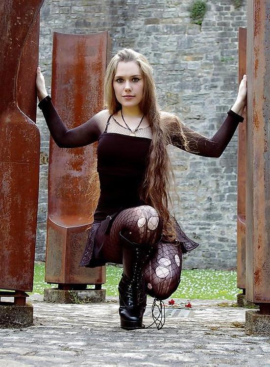 25P Gothic V