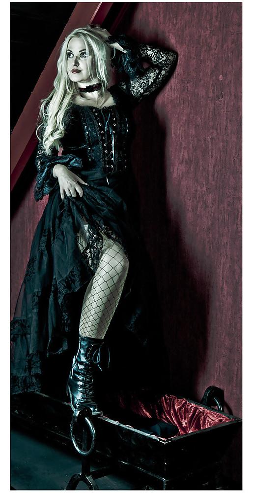 25P Gothic V