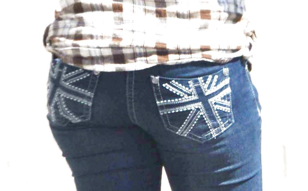6P Tight Teen Ass in Jeans