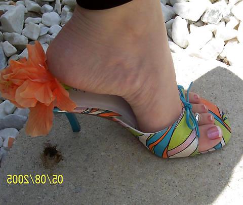 25P Indian Feet