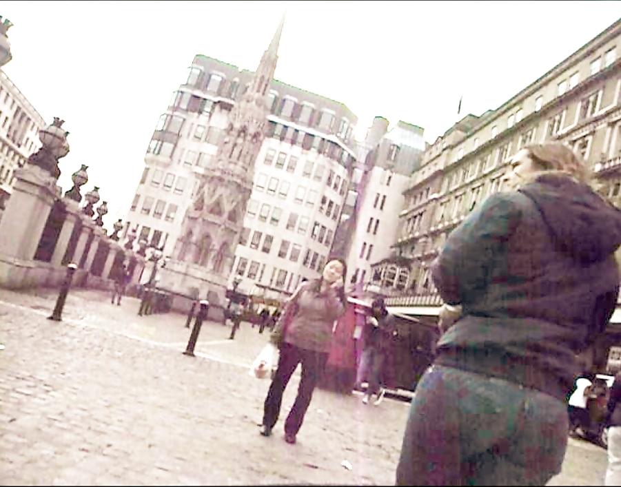 7P PAWG on the street