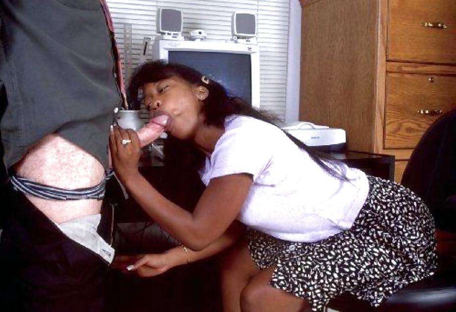 25P Black Women In The Office (Getting Down & Moving Up) 