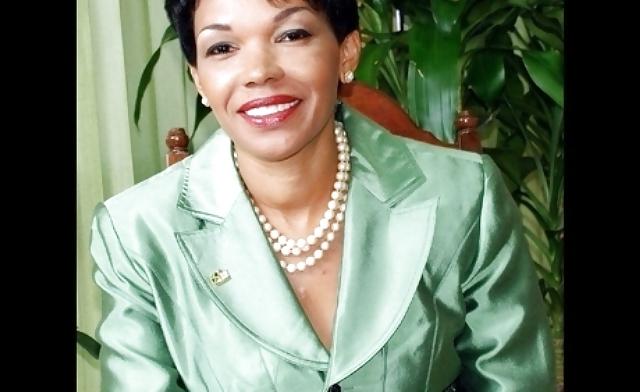 25P Black Women In The Office (Getting Down & Moving Up) 