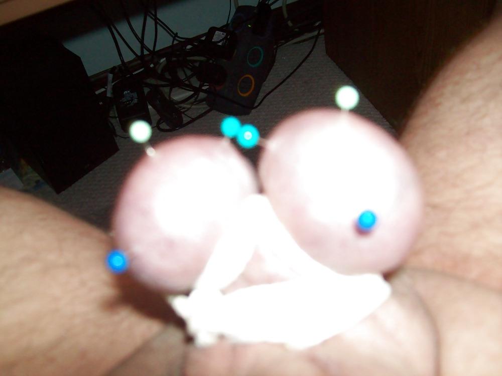 10P Testicle Torture