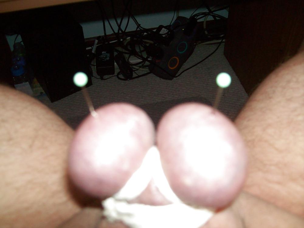10P Testicle Torture