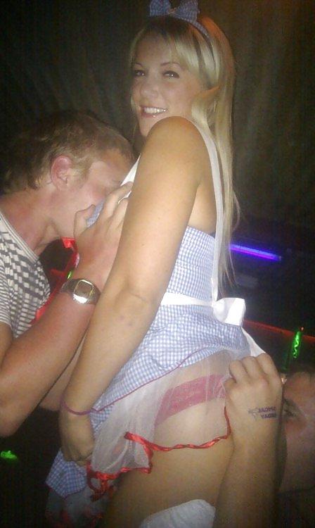 25P Sex party and show 