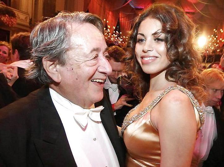 25P Ruby - Berlusconi's doll