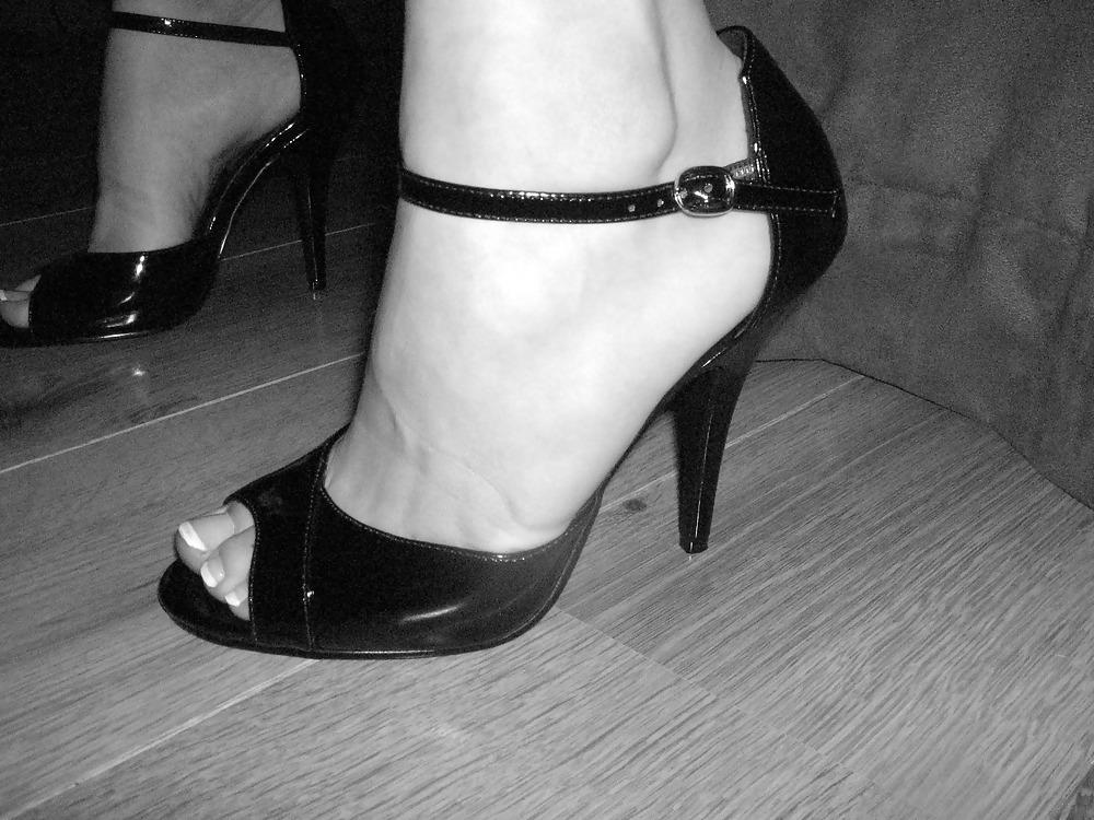 18P Feet of my friend girl