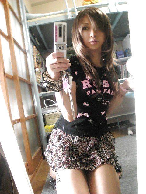 14P What do you do at home..(self shot pix)