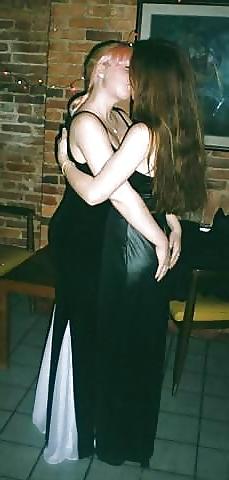 25P Sapphic Lovers