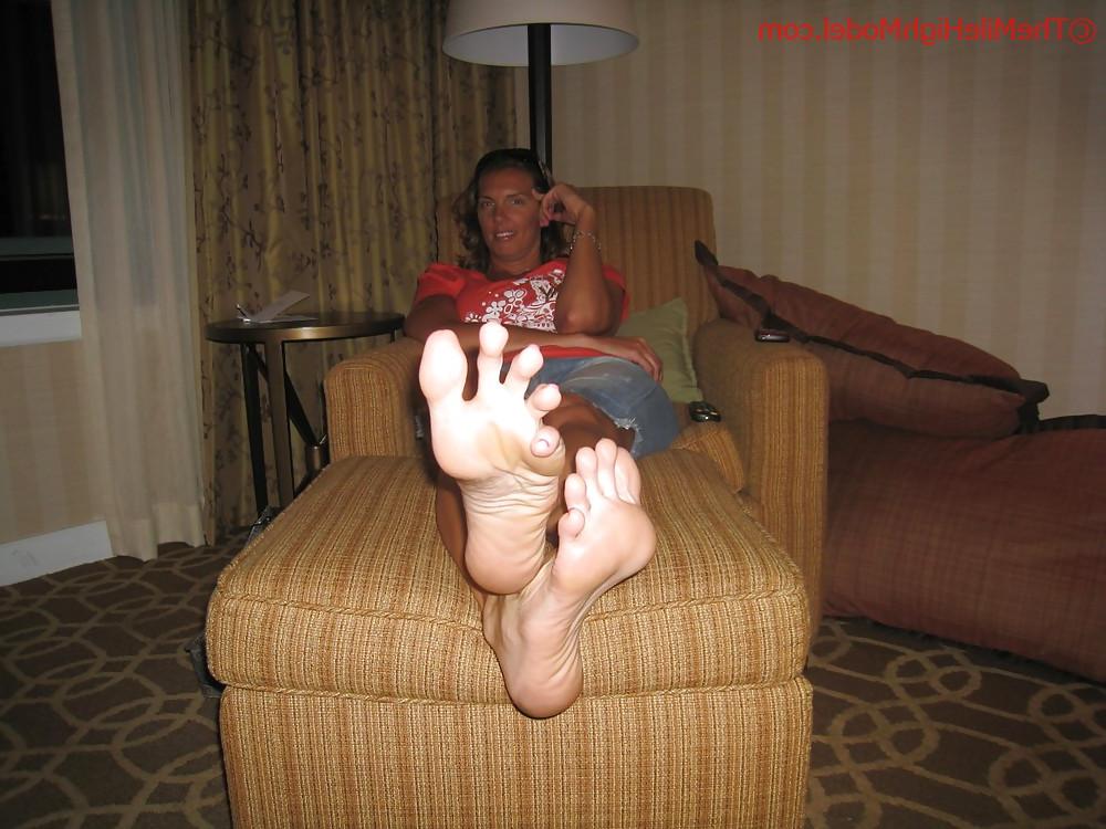 25P Sexy Mikayla Miles, Big Feet!