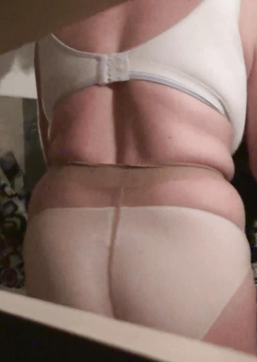 9P More pantyhose