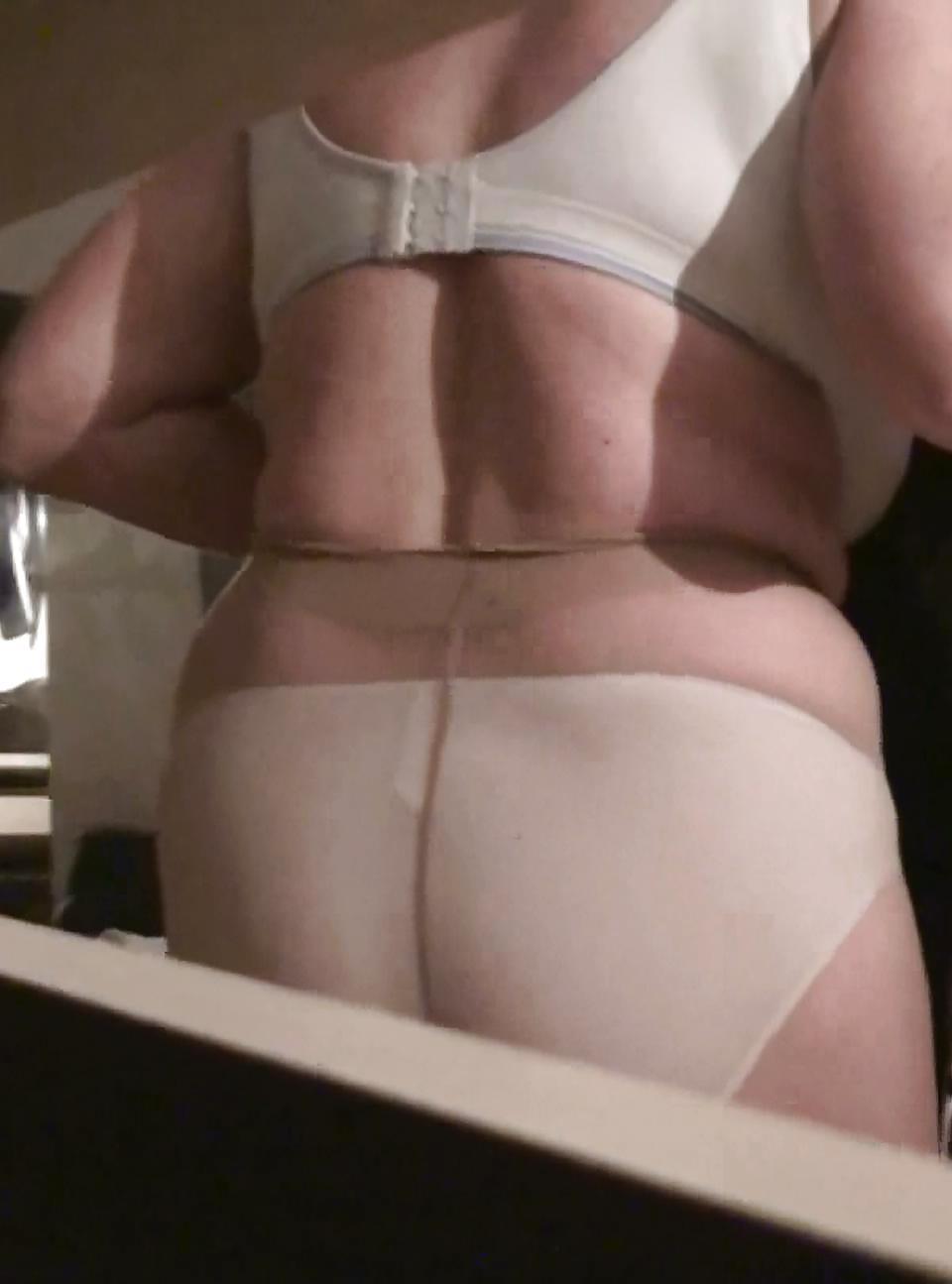9P More pantyhose