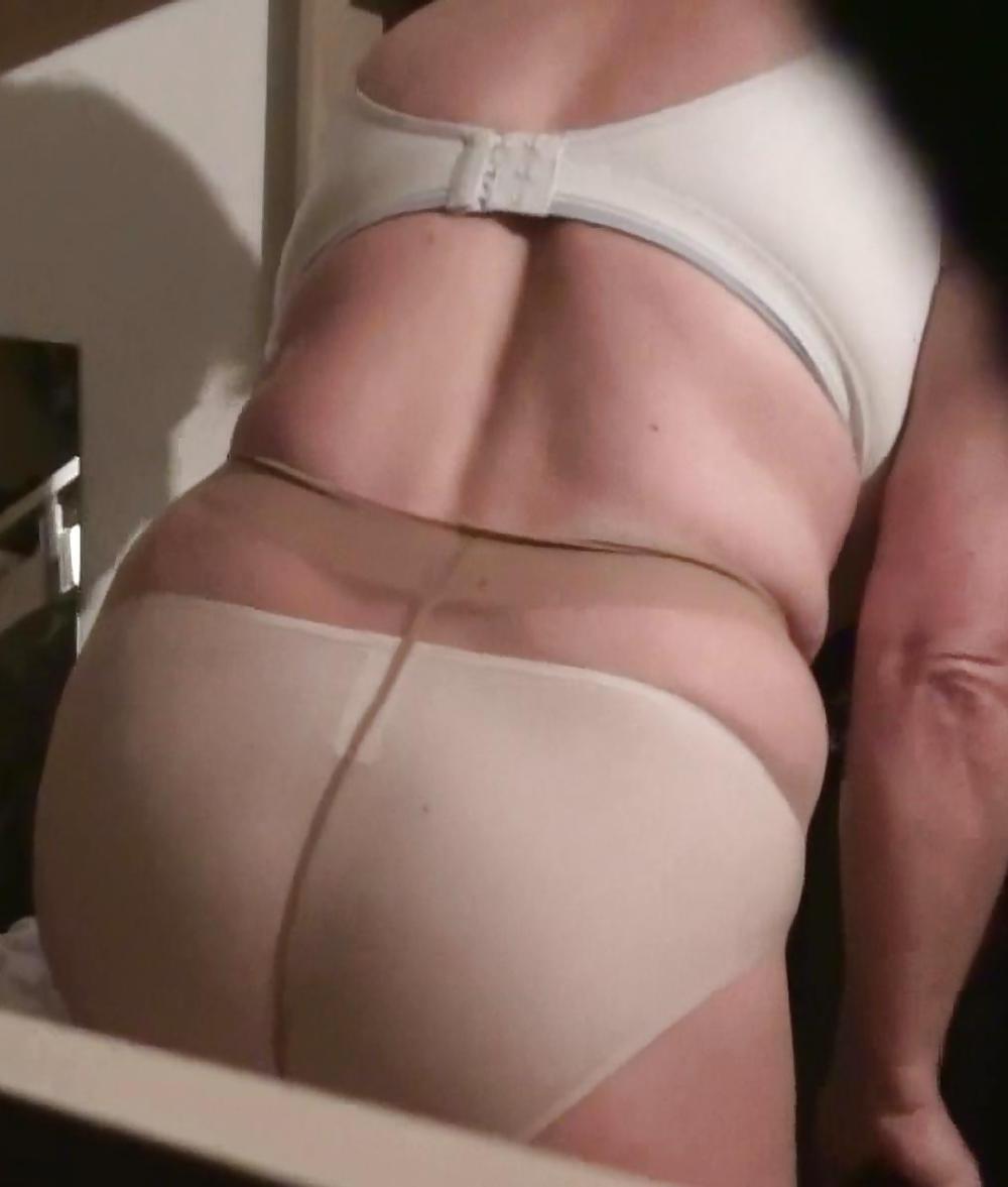 9P More pantyhose