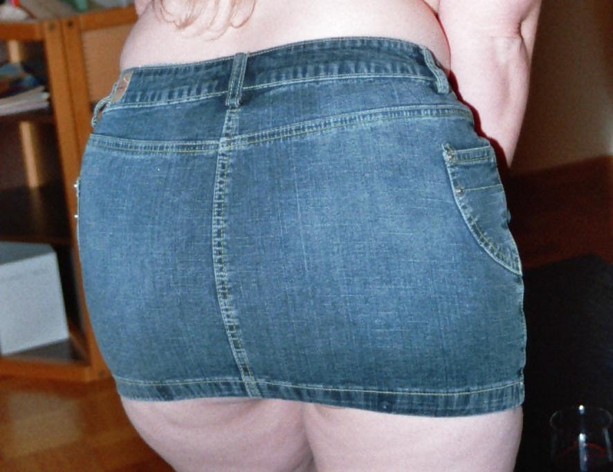 10P SAG - Wife's Hot Body In Short Tight Slinky Denim Skirt 13