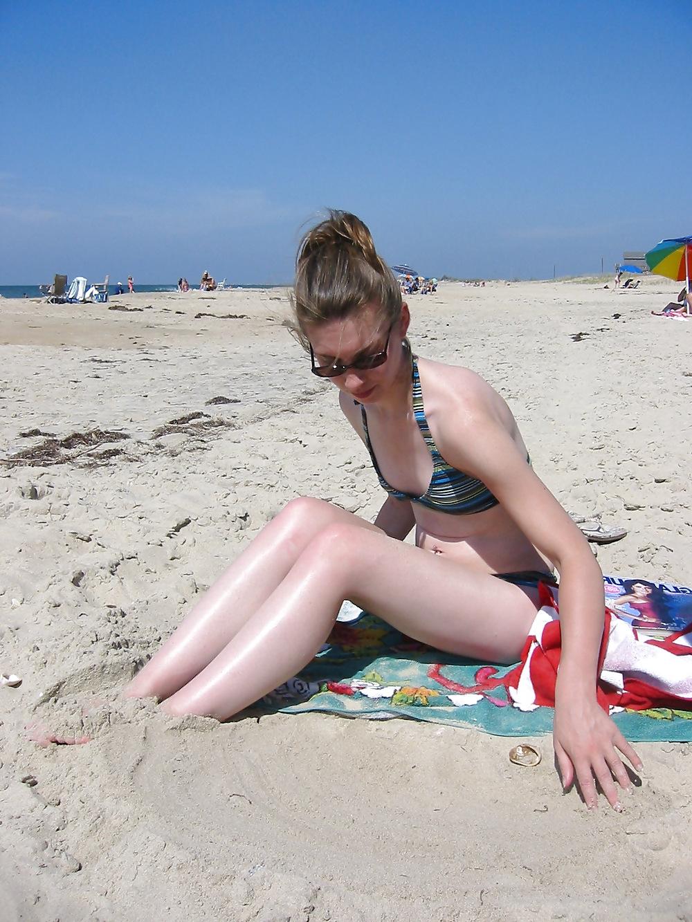 7P Bikini Posing on Holiday! x