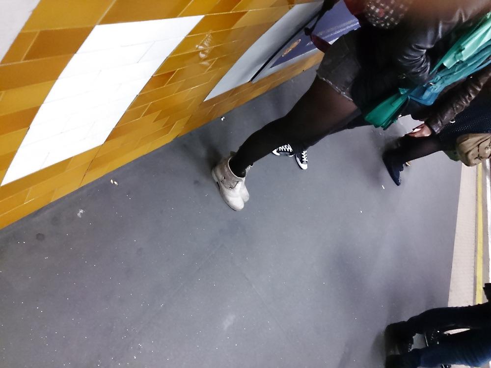 25P Candid legs and stockings pantyhose from London