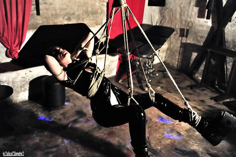 7P Hogtied bondage cerbere and claudiacuir