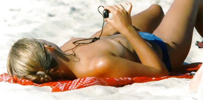 25P The beach 186