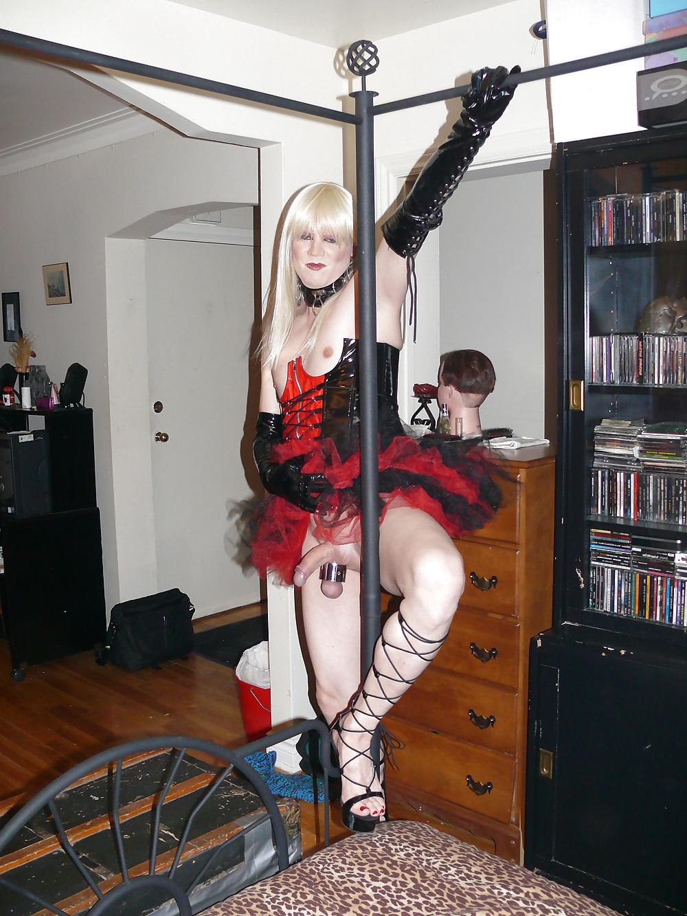 25P Share my smokin' slut pics