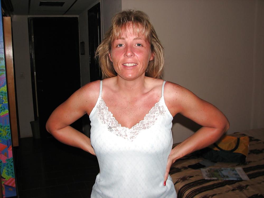20P Blonde MILF On Holiday 2
