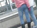 19P Candid ass cameltoe