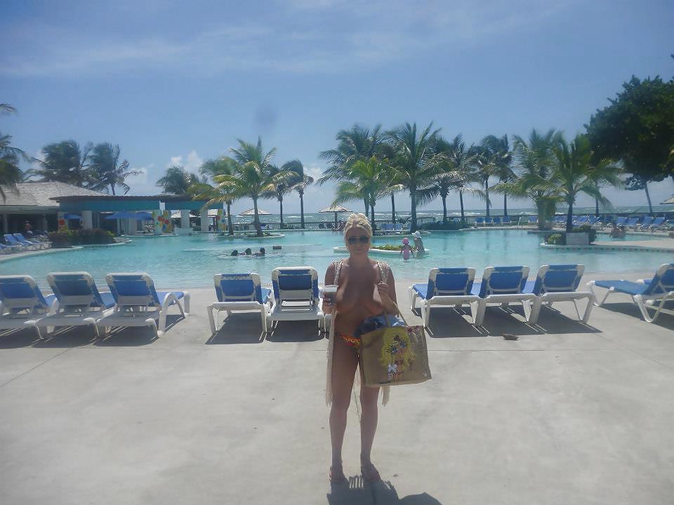 7P Tasha - topless holiday snaps