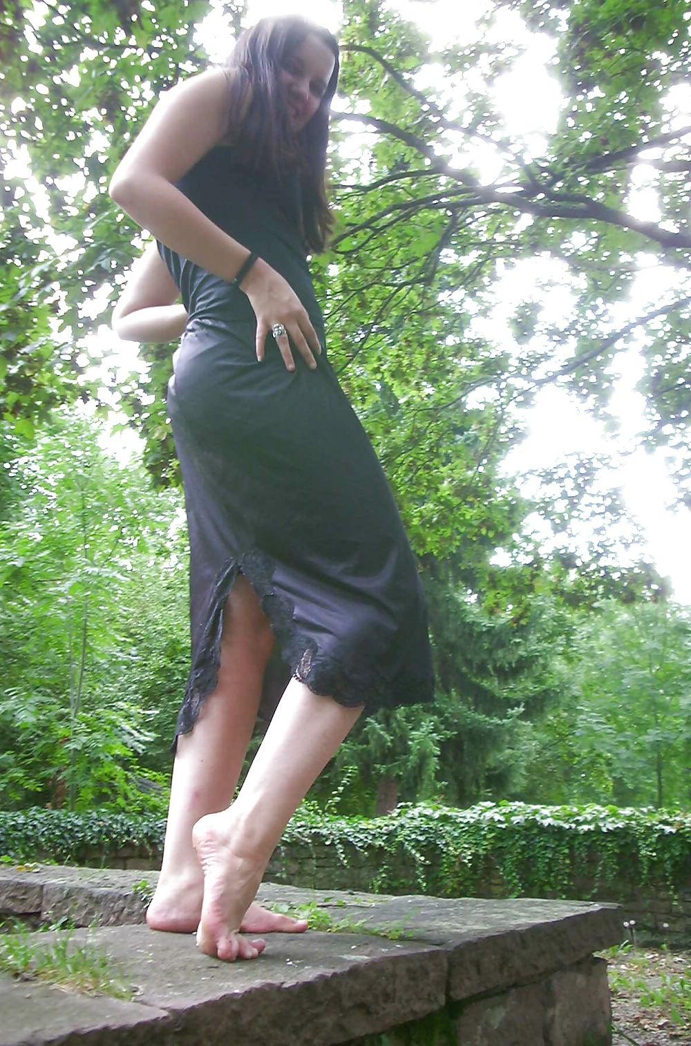 25P Gothic Foot Queens - Tina