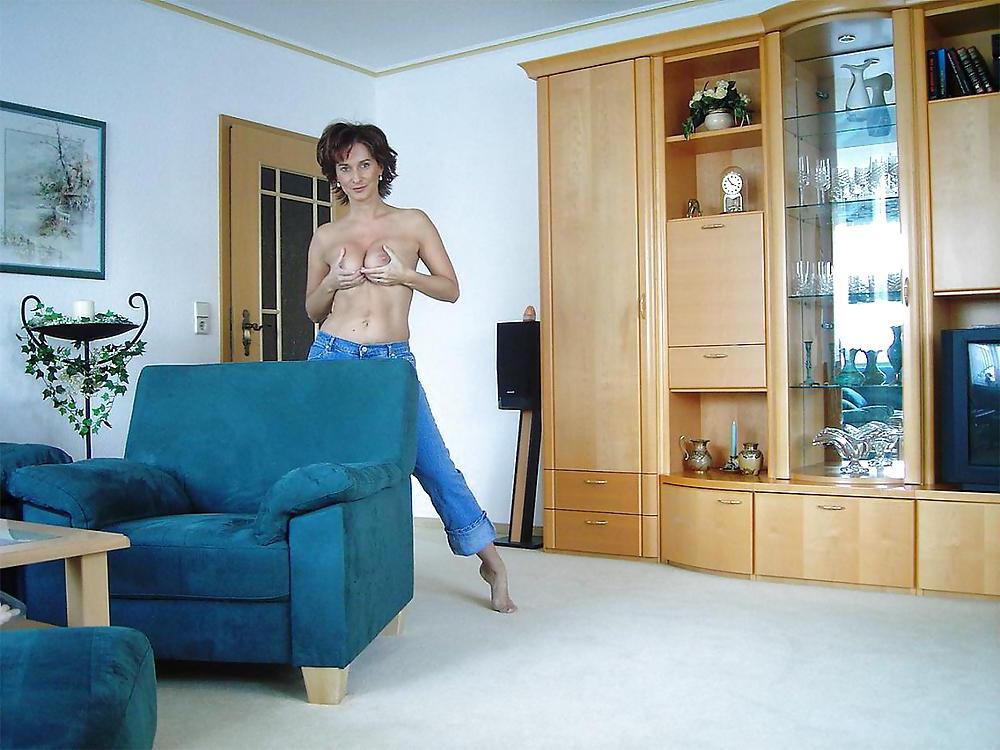 15P Milf posing at home