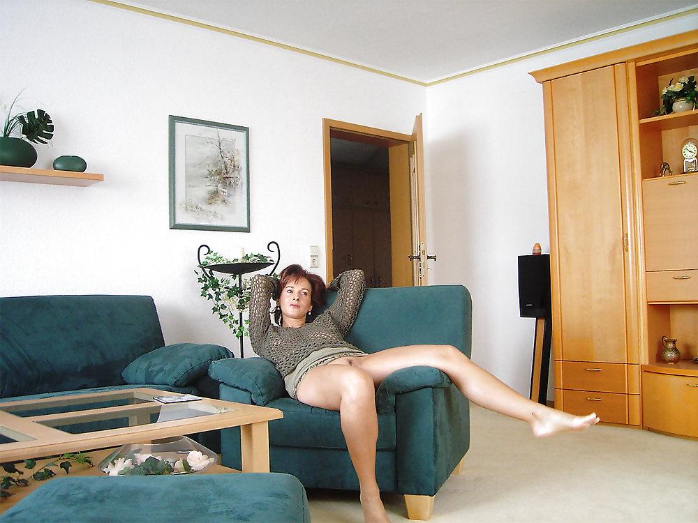 15P Milf posing at home