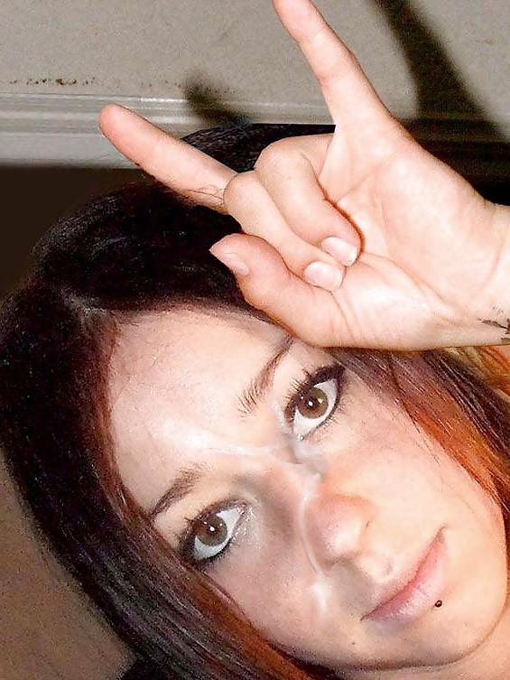 12P Rocker Girl Nude At Home