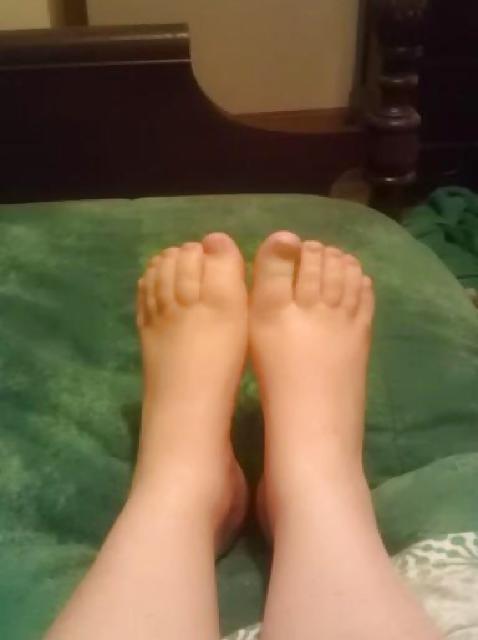 4P Feet Toes bbw chubby milf 2