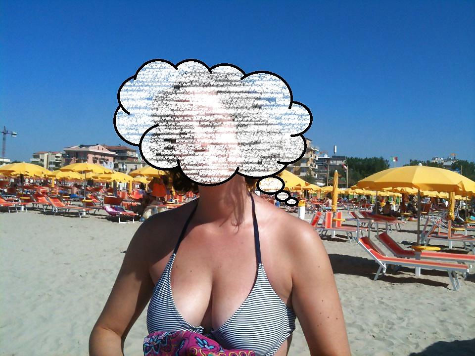 5P Stolen pics of bikini friend