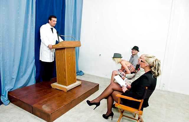 25P Doctor fucked a milf