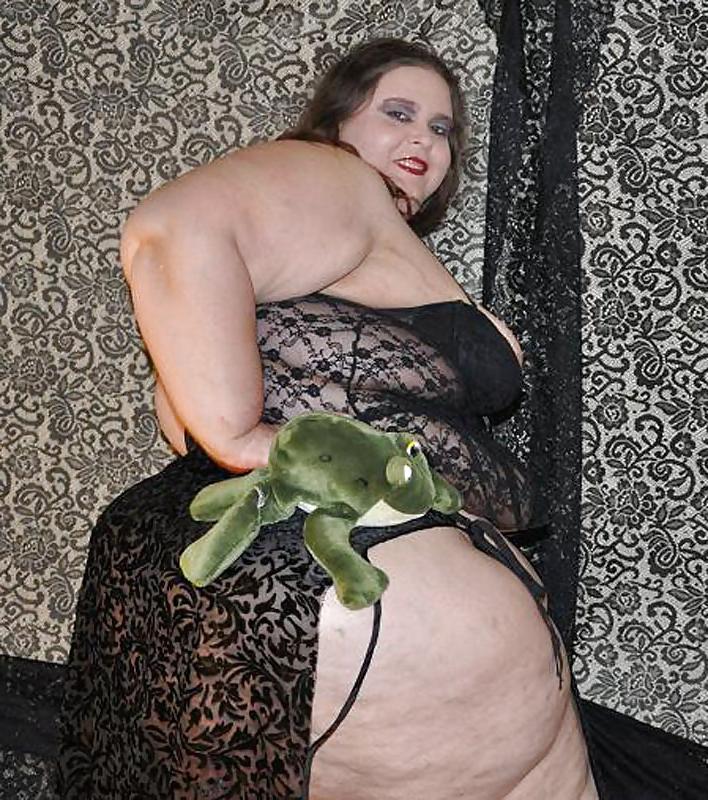 21P Kat bombshell