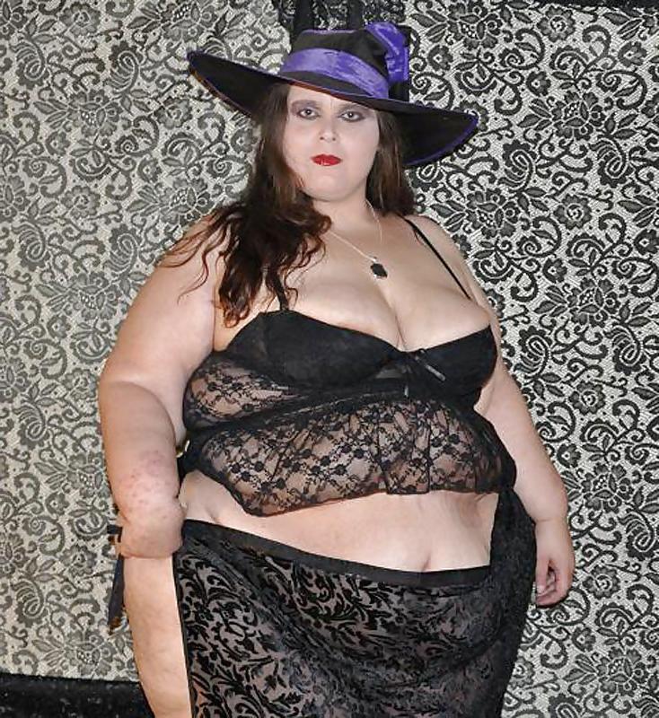 21P Kat bombshell