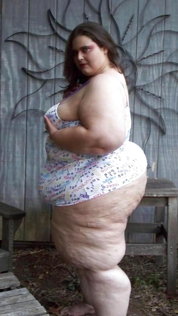 21P Kat bombshell