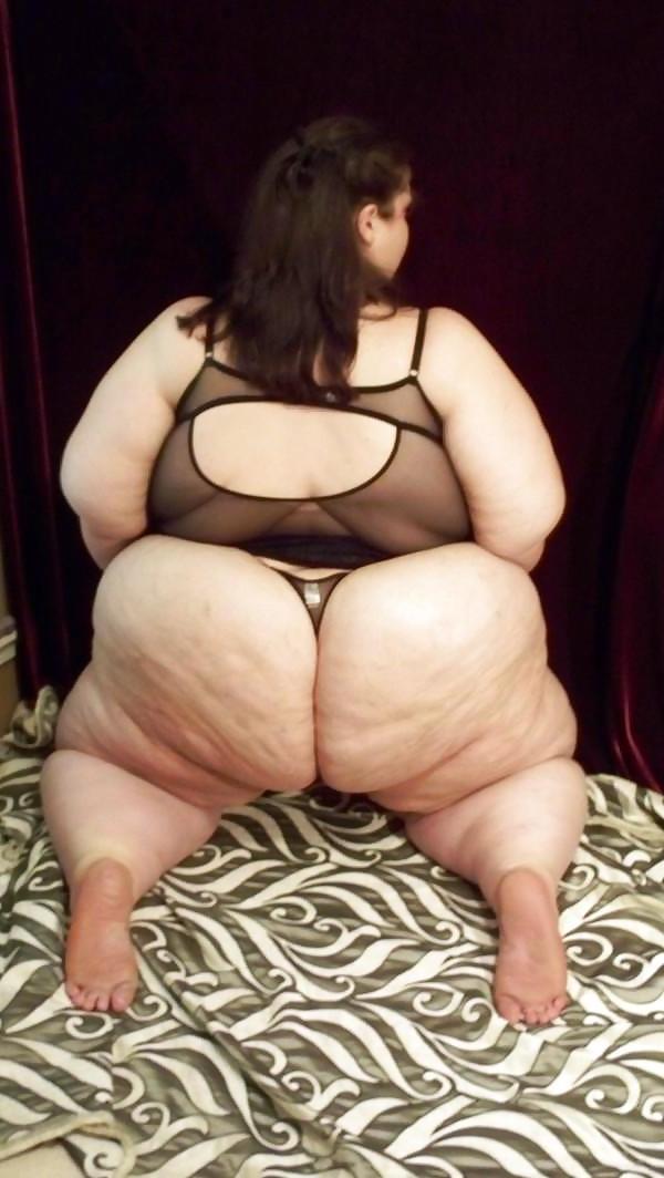 21P Kat bombshell