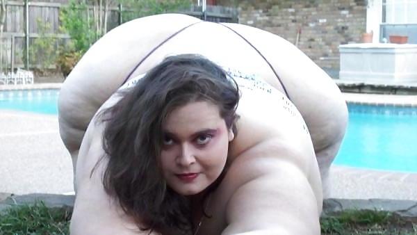 21P Kat bombshell