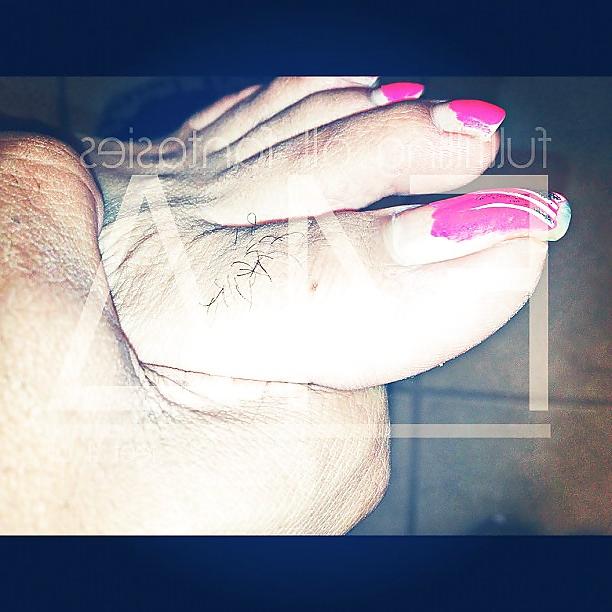 25P Beautiful long toenails