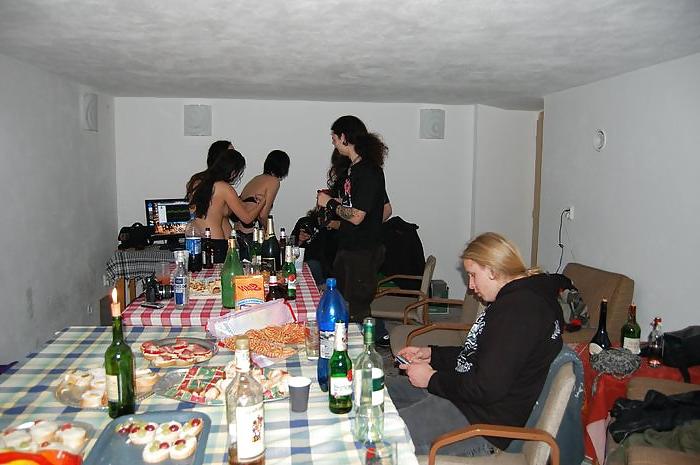 25P Hot lesbian party