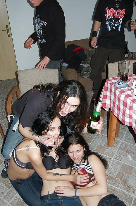 25P Hot lesbian party