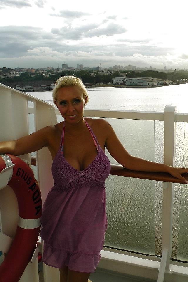 16P Mature Dutch Steffi with great tits