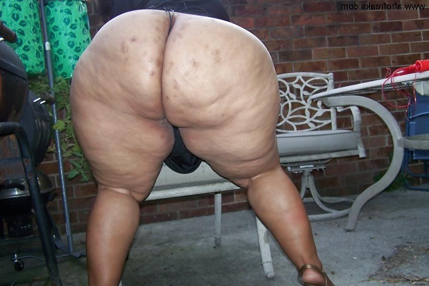 25P Gigantic: A TRUE Monster Azz