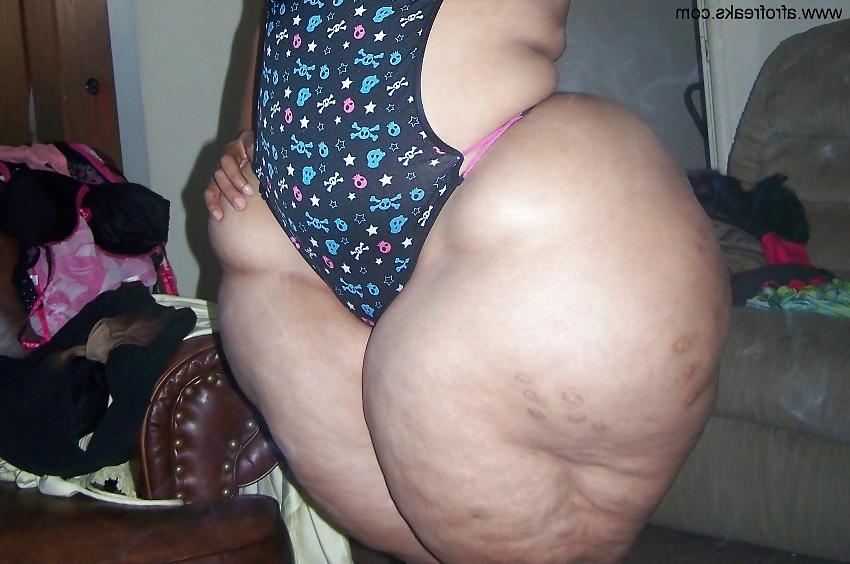 25P Gigantic: A TRUE Monster Azz