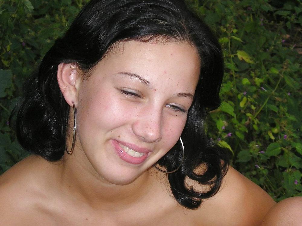 15P Wife Getting Naked In The Woods