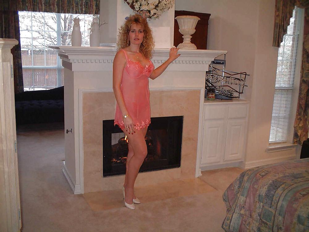 8P Blonde MILF at home showing off