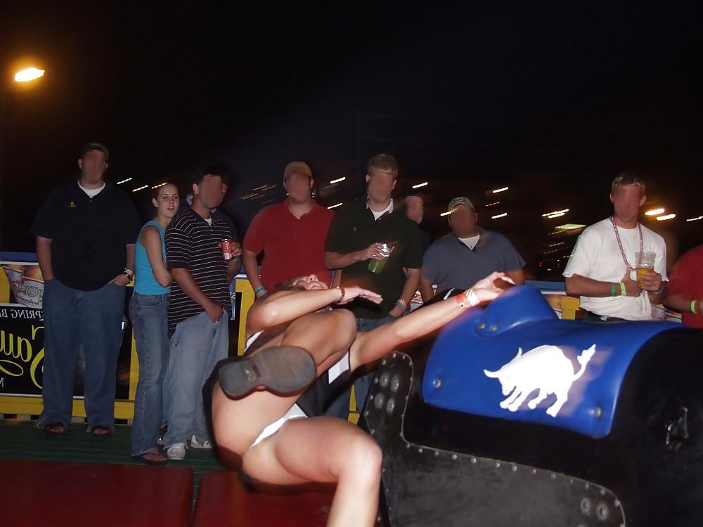 25P Girls Riding The Mechanical Bull