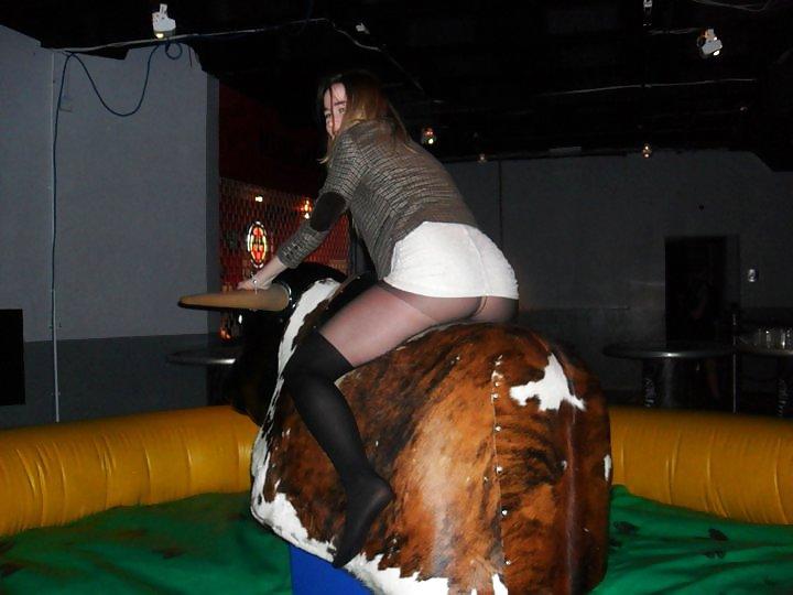 25P Girls Riding The Mechanical Bull